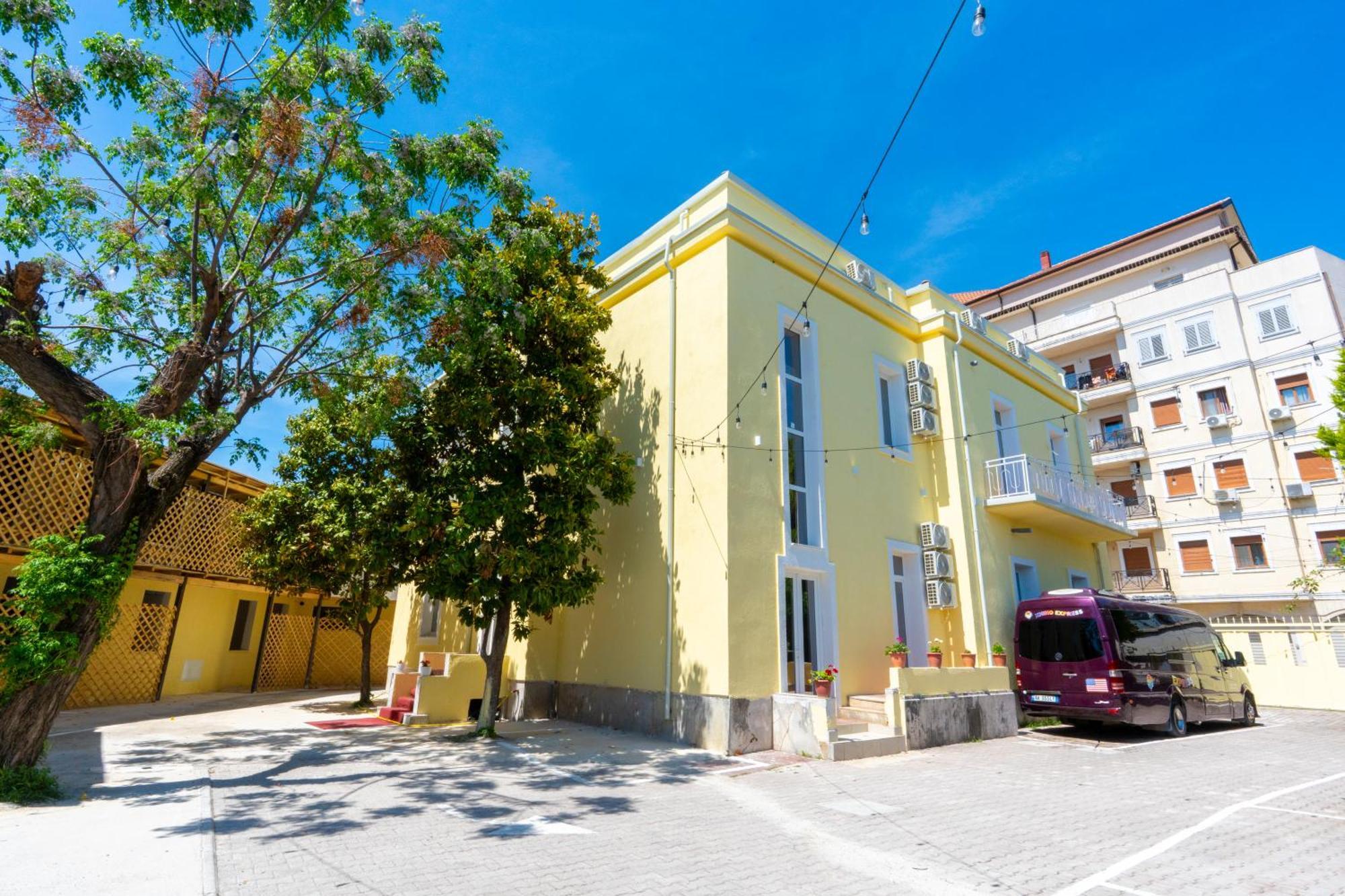 Gjuhadoli Hotel Restaurant Shkodër Eksteriør bilde